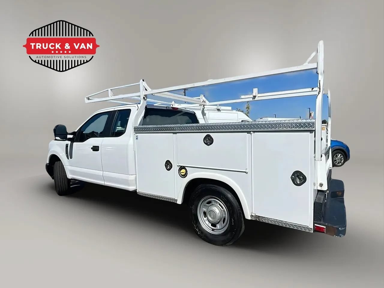 Used 2017 Ford F250 XL w/ Power Equipment Group RWD image 4
