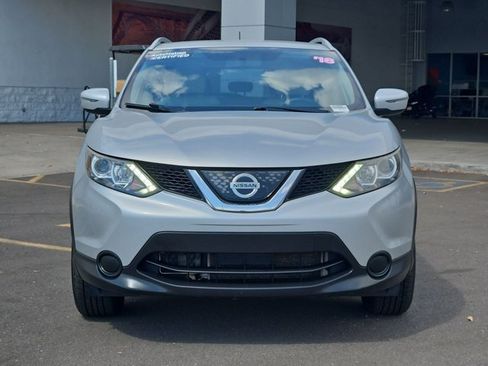 Used 2018 Nissan Rogue Sport SV FWD image 3