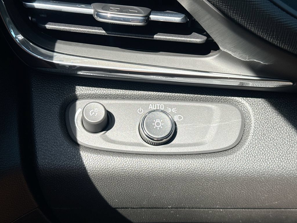New 2026 Buick Envista Preferred w/ Convenience I Package FWD image 17