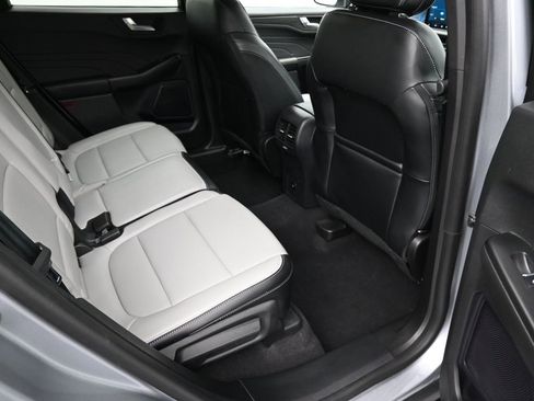 Certified 2023 Ford Escape Platinum image 27