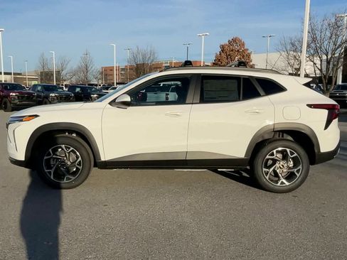 New 2025 Chevrolet Trax LT w/ Driver Confidence Package image 5