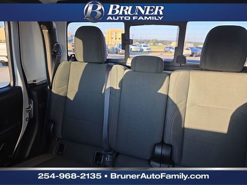 Used 2024 Jeep Gladiator Sport image 7