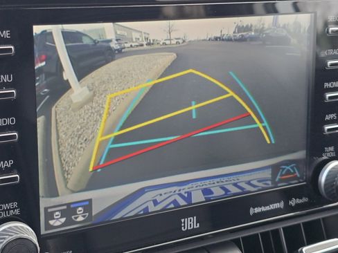 Used 2020 Toyota RAV4 XLE Premium image 4