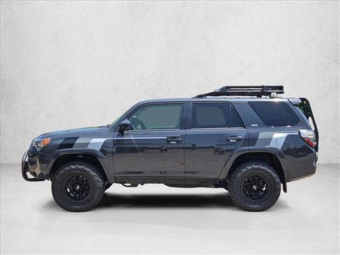 Used 2024 Toyota 4Runner SR5 AWD/4WD image 8