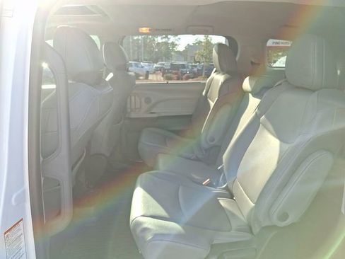 Used 2024 Toyota Sienna XLE image 10