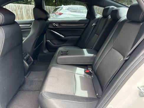 Used 2021 Honda Accord Sport image 10