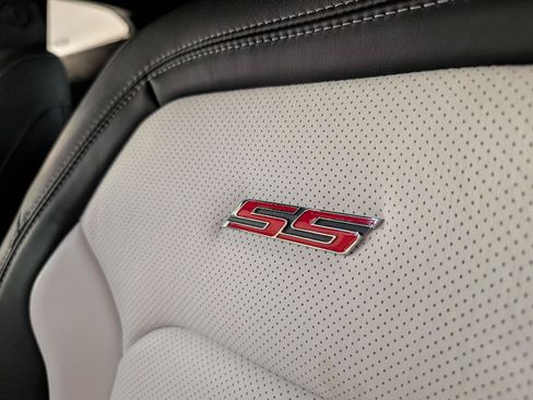 Used 2023 Chevrolet Camaro SS RWD image 15