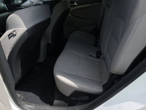 Used 2021 Hyundai Tucson SE FWD image 14