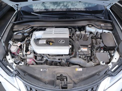 Used 2022 Lexus UX 250h w/ Accessory Package (Z2) AWD/4WD image 13