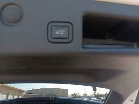 Used 2024 Chevrolet Equinox LT image 28