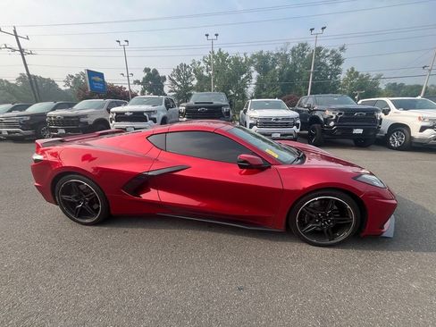 Used 2021 Chevrolet Corvette Stingray Premium Cpe w/ Z51 Performance Package RWD image 2