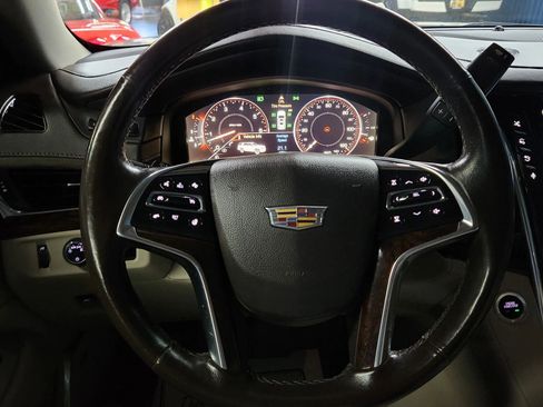 Used 2015 Cadillac Escalade Premium image 27