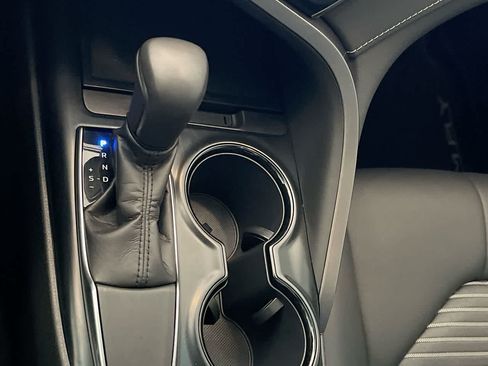 Certified 2019 Toyota Camry SE FWD image 20