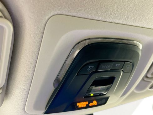 Used 2025 Toyota Corolla LE image 22