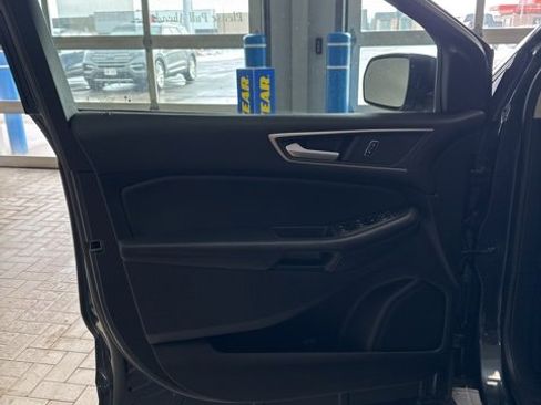Certified 2022 Ford Edge SEL w/ Convenience Package image 16