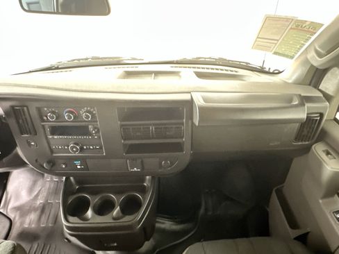 Used 2024 GMC Savana 2500 Work Van w/ Driver Convenience Package image 25