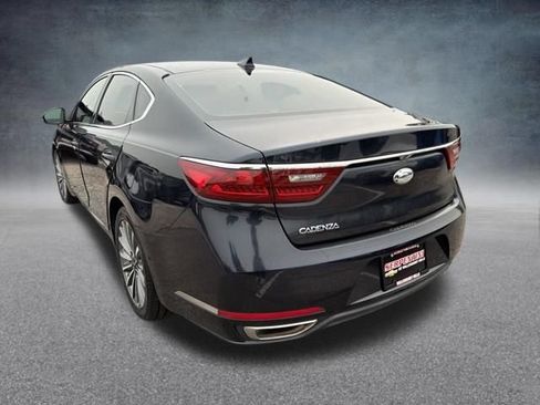Used 2017 Kia Cadenza Premium FWD image 10