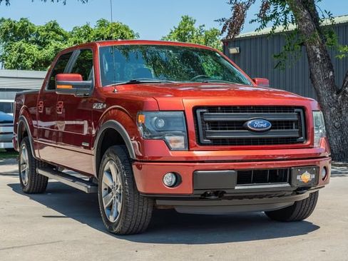 Used 2014 Ford F150 FX4 w/ Equipment Group 402A Luxury AWD/4WD image 8