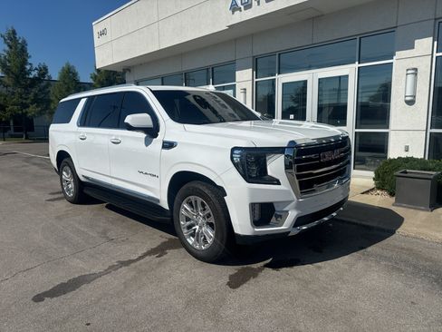 Used 2023 GMC Yukon XL SLT w/ SLT Luxury Package AWD/4WD image 1