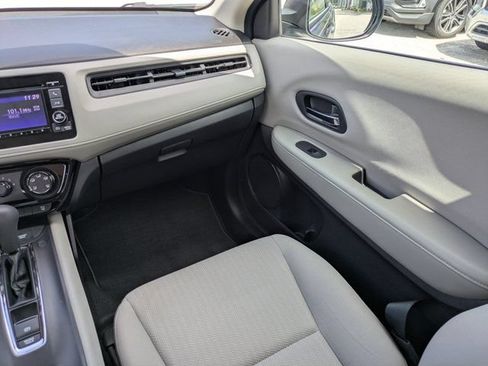 Used 2016 Honda HR-V LX image 17