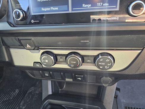Used 2022 Toyota Tacoma SR image 8