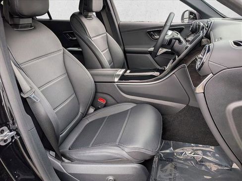 Used 2023 Mercedes-Benz GLC 300 4MATIC image 24