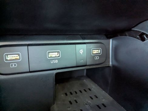 Certified 2023 Kia Sorento S w/ Panoramic Sunroof Package image 22