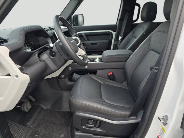 Used 2025 Land Rover Defender 110 S AWD/4WD image 19
