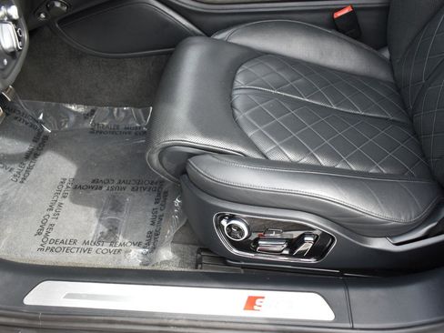 Used 2015 Audi S8 image 26