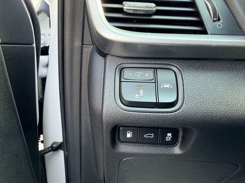 Used 2019 Kia Optima LX image 18