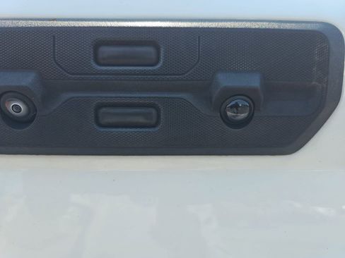 Used 2022 GMC Sierra 1500 Elevation w/ LPO, Elevation Black Package AWD/4WD image 17