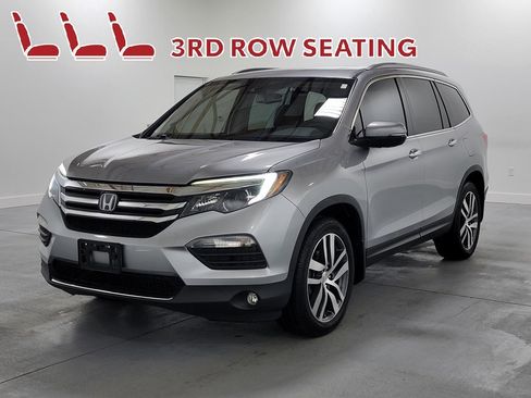 Used 2016 Honda Pilot Touring image 4