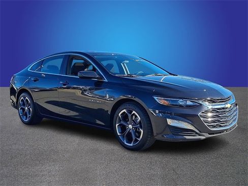 Used 2022 Chevrolet Malibu LT image 3