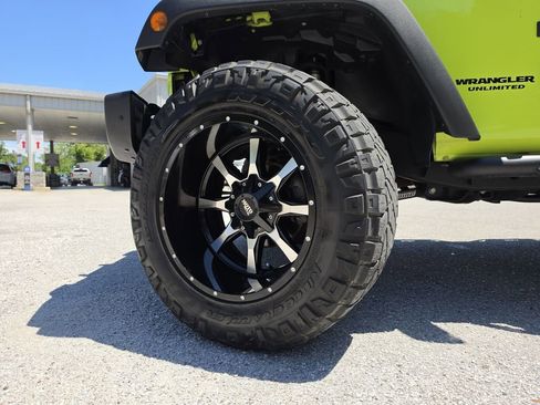 Used 2016 Jeep Wrangler Unlimited Rubicon AWD/4WD image 33