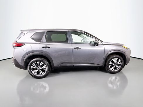 Used 2022 Nissan Rogue SV FWD image 11