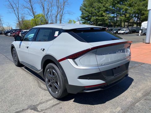 New 2025 Kia EV6 Light w/ Light LR Technology Package image 3
