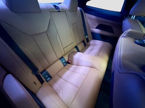 Used 2023 BMW M440i Coupe image 13