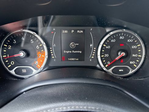 Used 2016 Jeep Renegade Sport w/ Power & Air Group FWD image 8