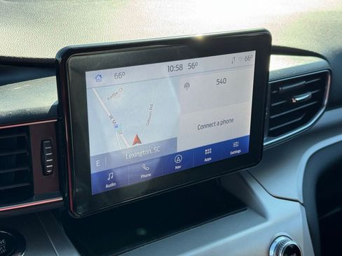 Certified 2022 Ford Explorer XLT w/ Equipment Group 202A image 22