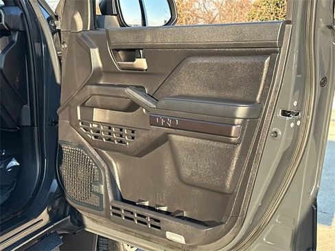Used 2024 Toyota Tacoma TRD Off-Road image 19