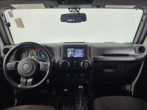 Used 2018 Jeep Wrangler Unlimited Sport S image 18