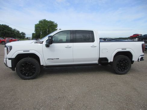 New 2026 GMC Sierra 3500 AT4 w/ AT4 Premium Plus Package AWD/4WD image 11