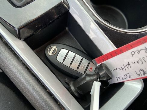 Used 2024 Nissan Altima 2.5 SV image 41