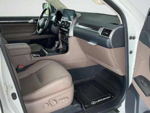 Used 2023 Lexus GX 460 Luxury AWD/4WD image 24