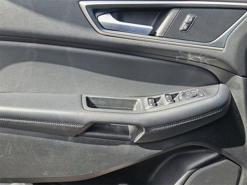 Used 2024 Ford Edge SEL image 21