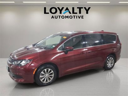 Used 2017 Chrysler Pacifica Touring w/ Tire & Wheel Group