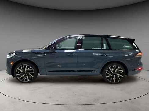 New 2026 Lincoln Aviator Black Label AWD/4WD image 2
