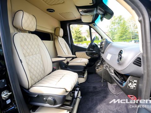 Used 2023 Mercedes-Benz Sprinter 3500 image 16
