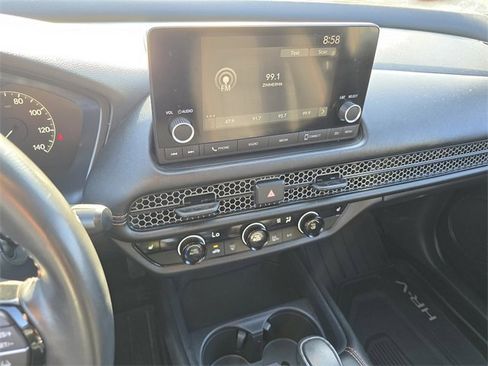 Used 2023 Honda HR-V Sport image 35