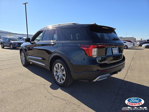 New 2026 Ford Explorer Platinum image 3